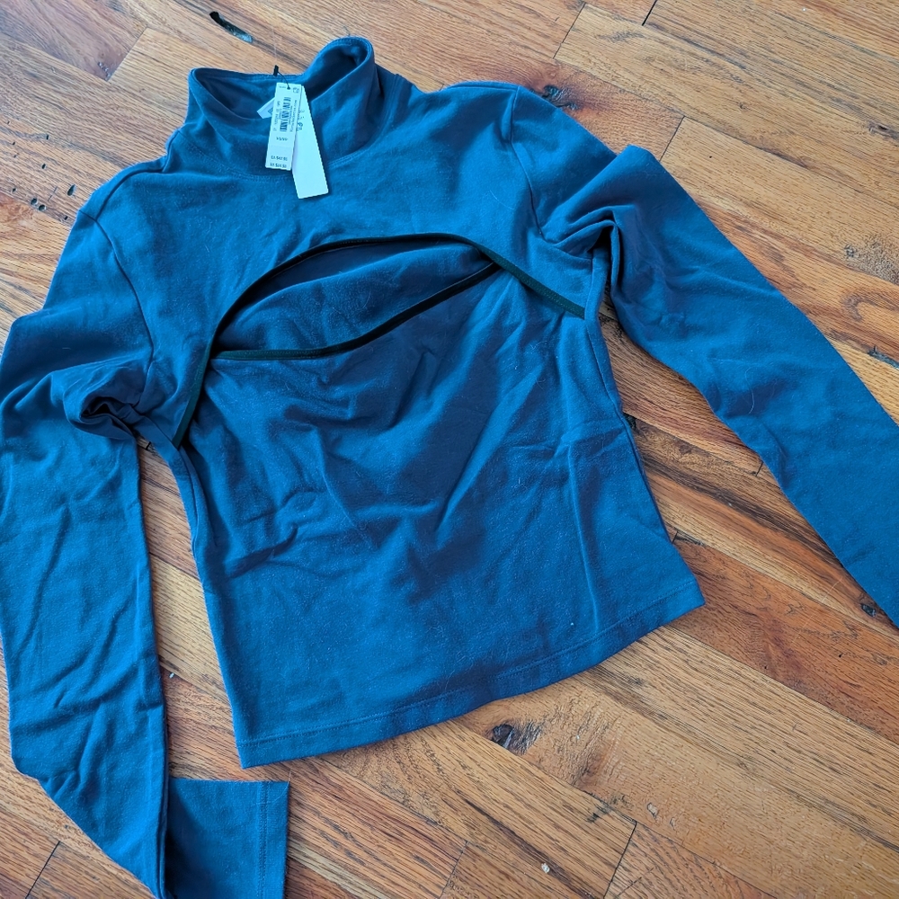 PINK Victoria's Secret Purple ‎ Long Sleeve Top NWT
